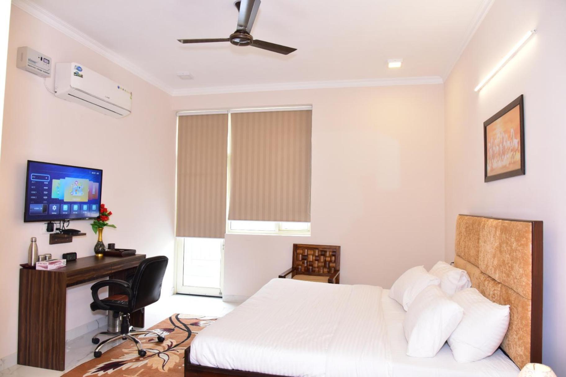 Arkaya Inn Gurgaon Buitenkant foto