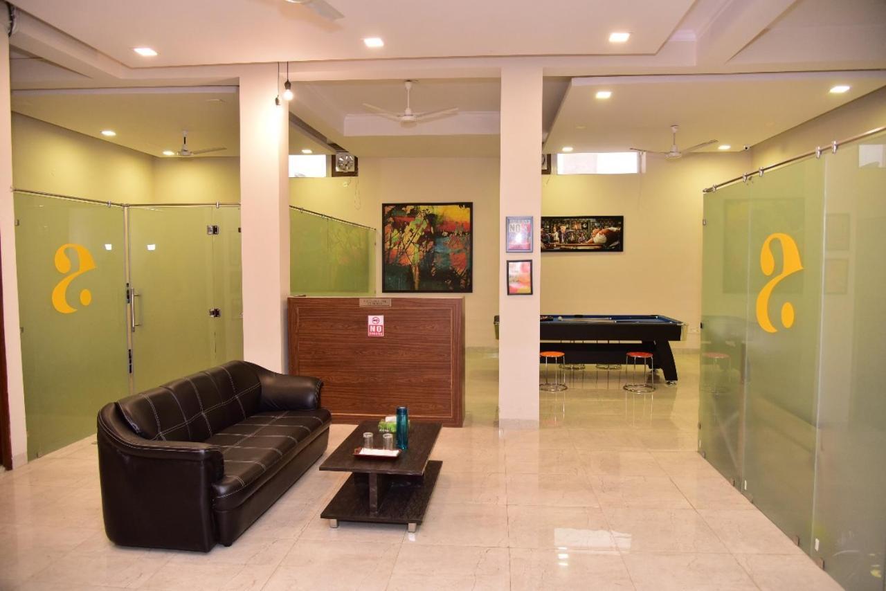 Arkaya Inn Gurgaon Buitenkant foto