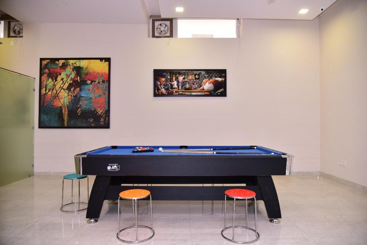 Arkaya Inn Gurgaon Buitenkant foto